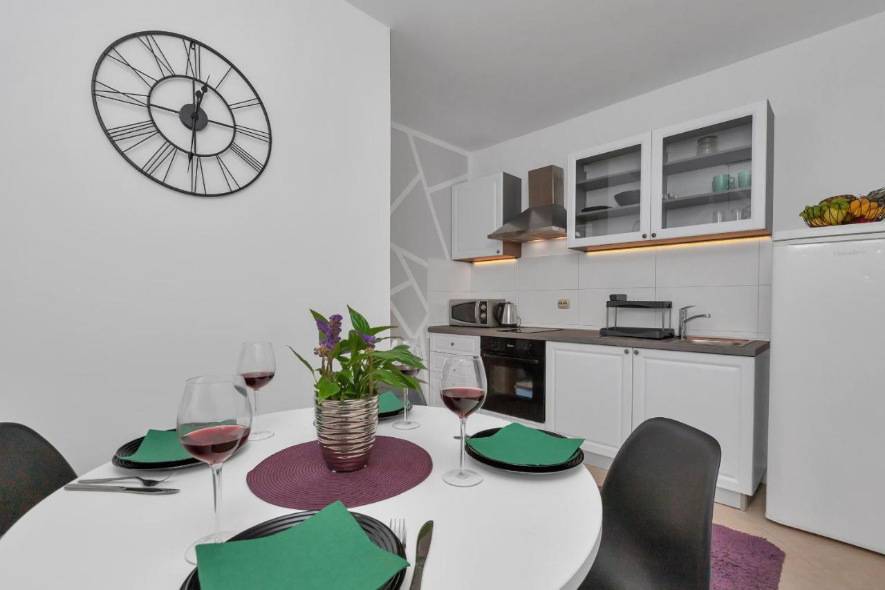 Apartmani Luna 바스카보다 외부 사진