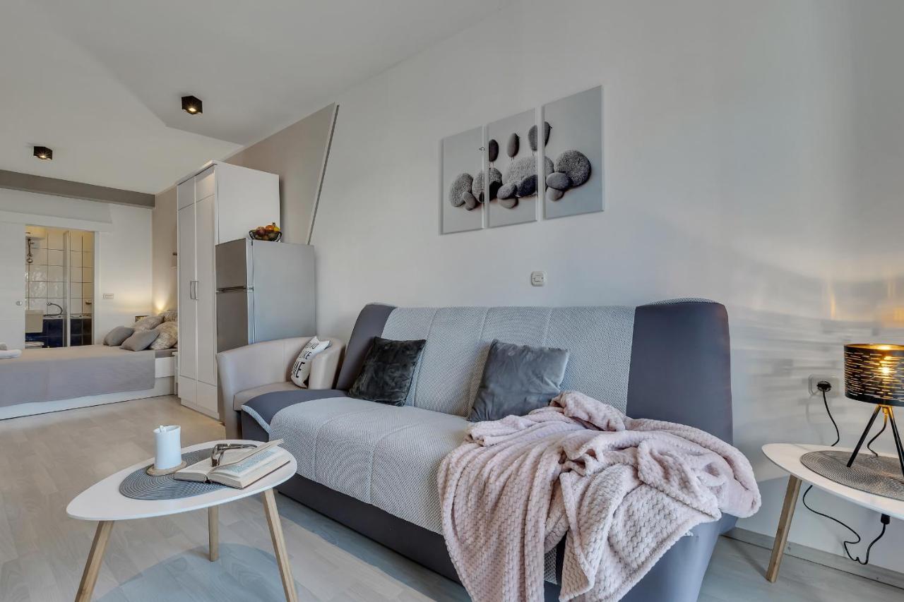 Apartmani Luna 바스카보다 외부 사진