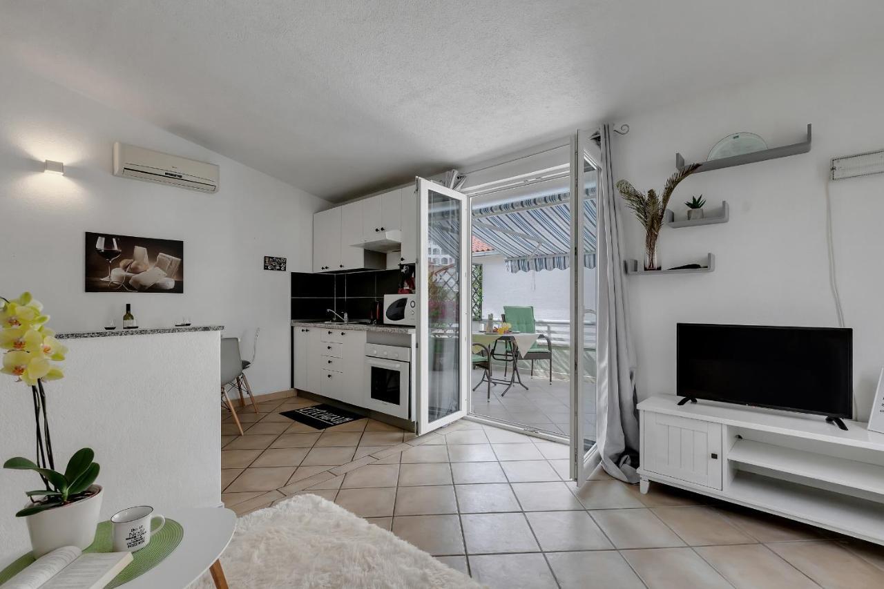 Apartmani Luna 바스카보다 외부 사진
